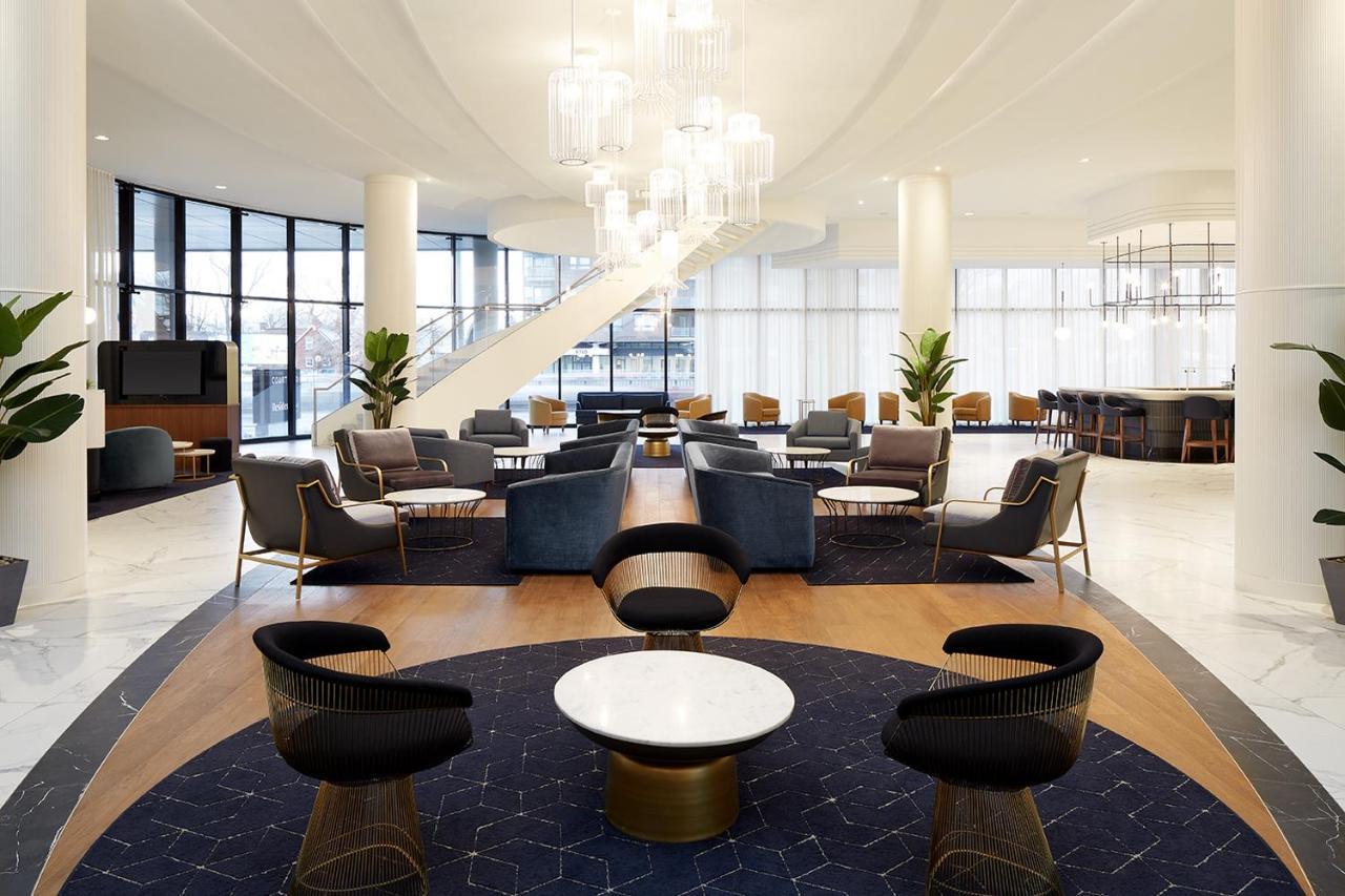 Courtyard Montreal Midtown Hotel Bagian luar foto